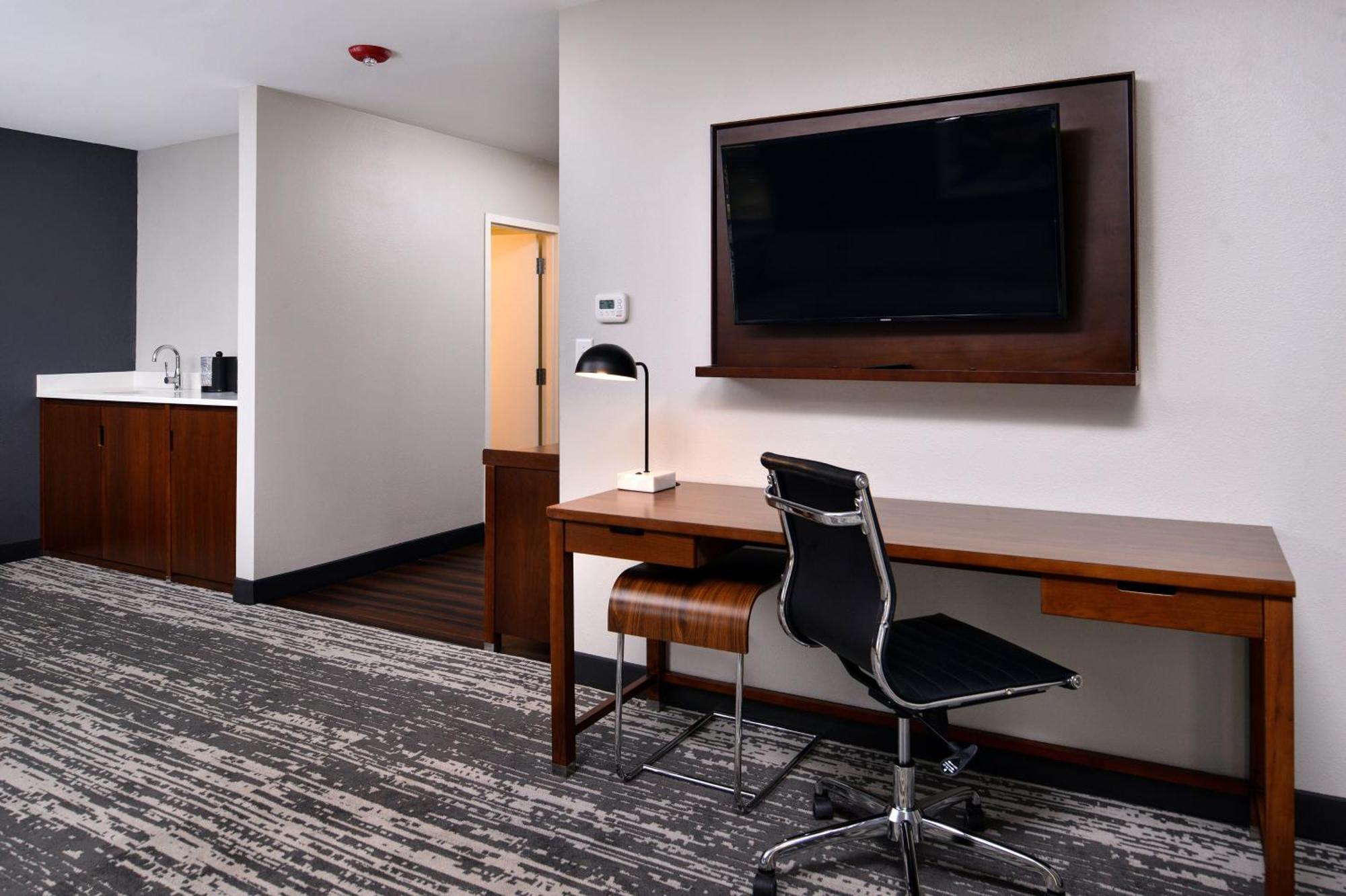 Four Points By Sheraton Omaha Midtown Zewnętrze zdjęcie